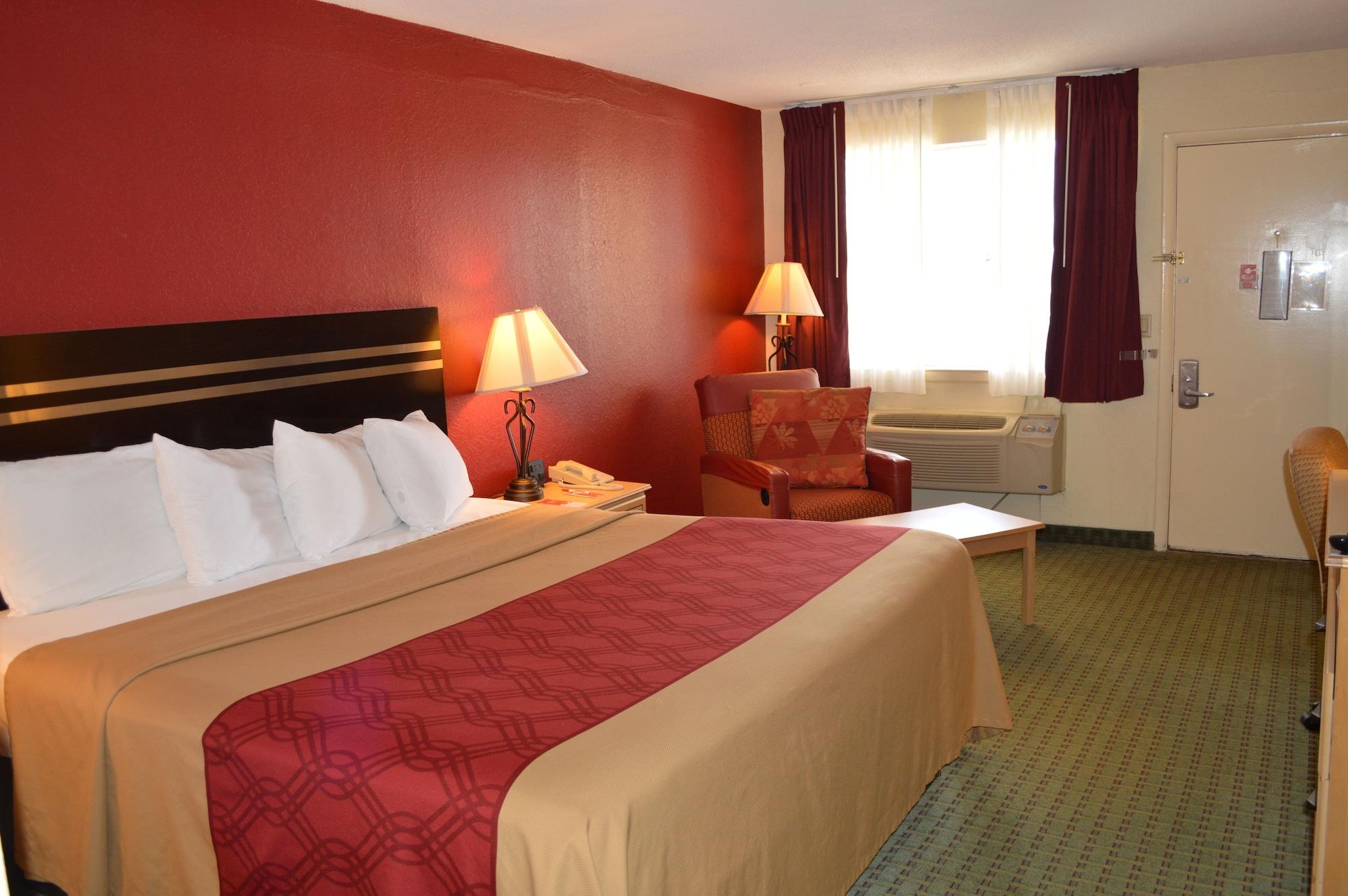 Econo Lodge Christiansburg-Blacksburg I-81 Exterior photo