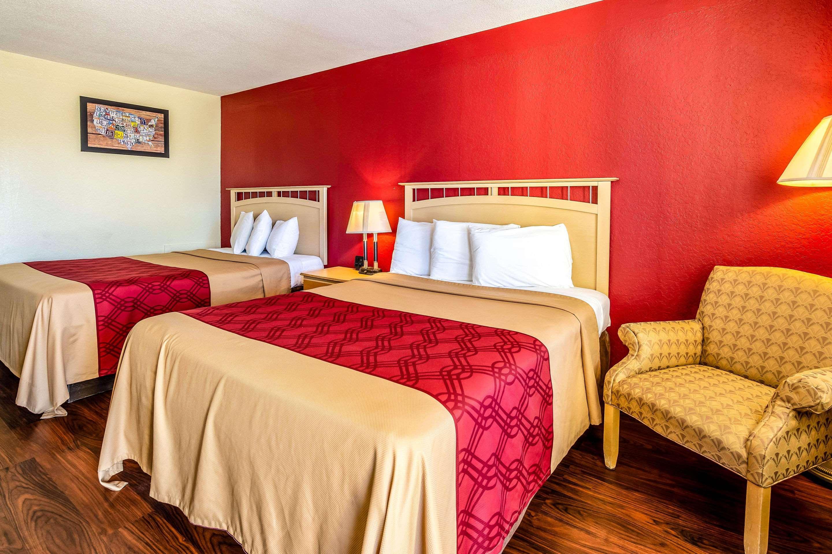 Econo Lodge Christiansburg-Blacksburg I-81 Exterior photo