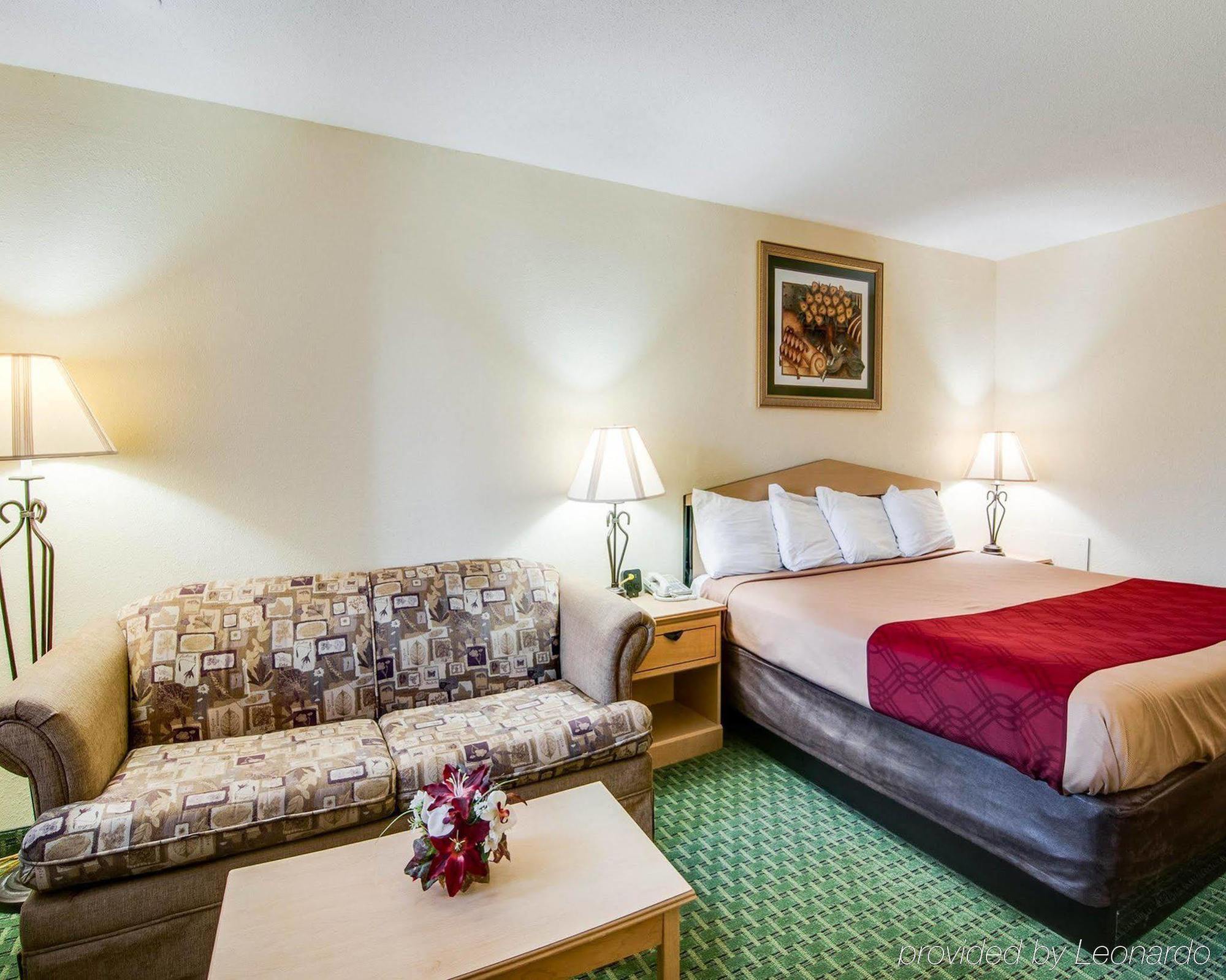 Econo Lodge Christiansburg-Blacksburg I-81 Exterior photo
